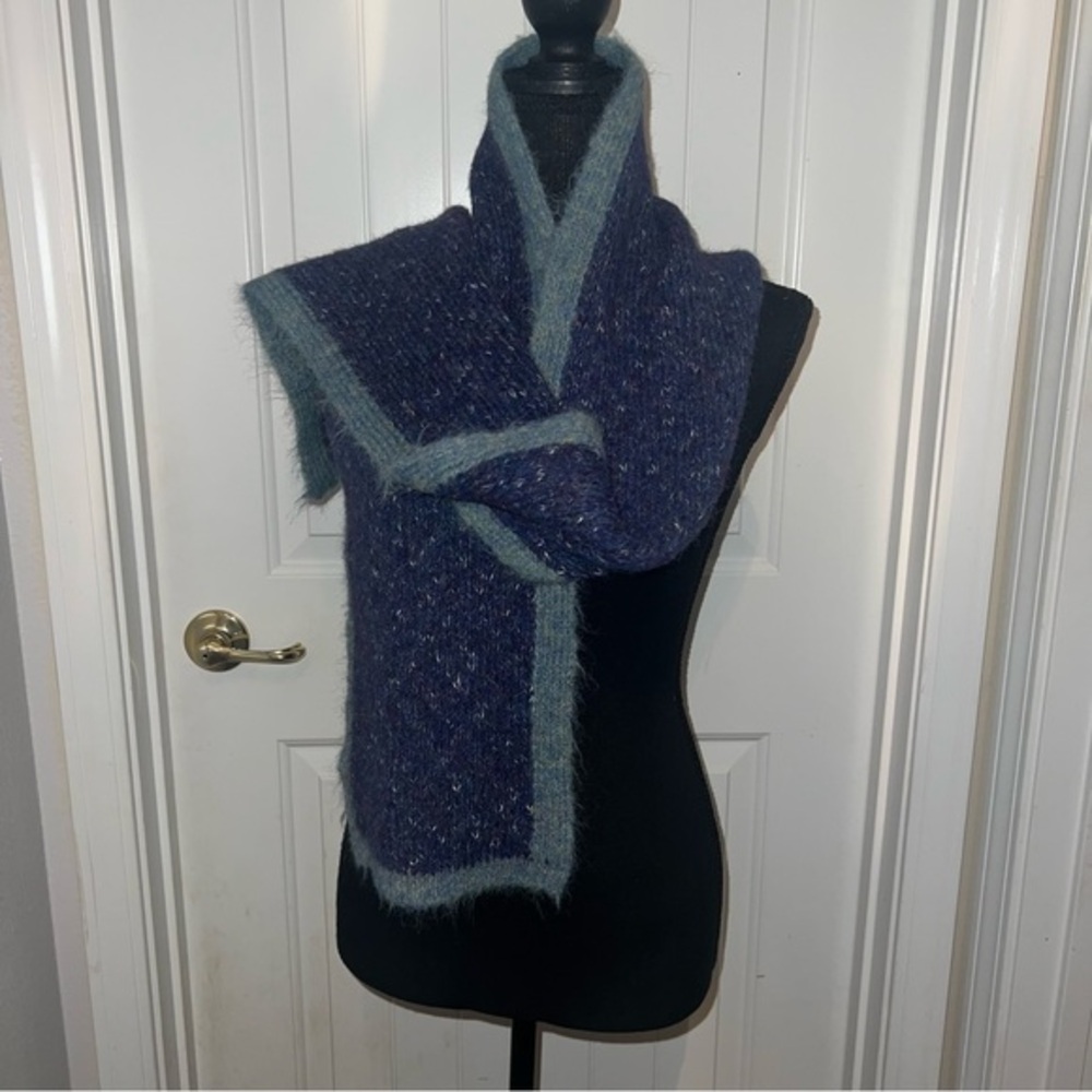 Elegant Polyester Knit Scarf for Women Blues